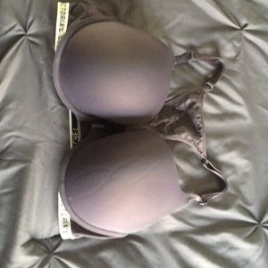 Victoria’s Secret 36D Bra